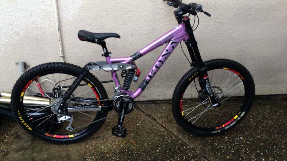 kona stinky downhill mountain bike
