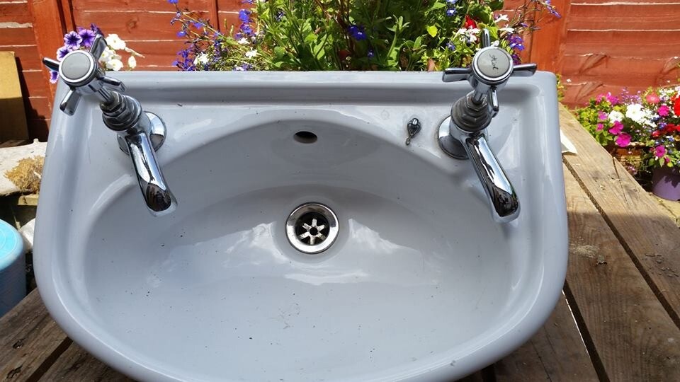 Cloakroom/small sink with taps in Peebles, Scottish Borders Gumtree