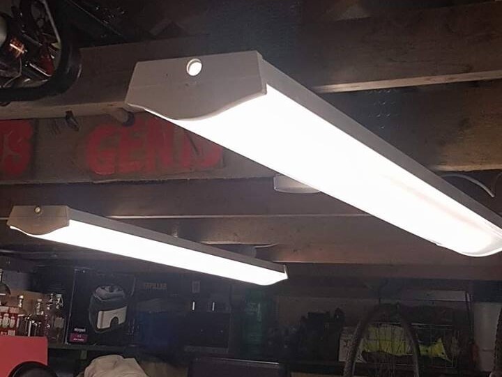 5ft Fluorescent Lights with 49 watt fully working tube in Haddington