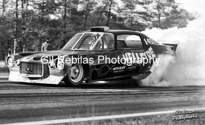 4x6 B&W Photo Lew Arrington HELLFIRE REAR ENGINE Funny Car 1973 Englishtown