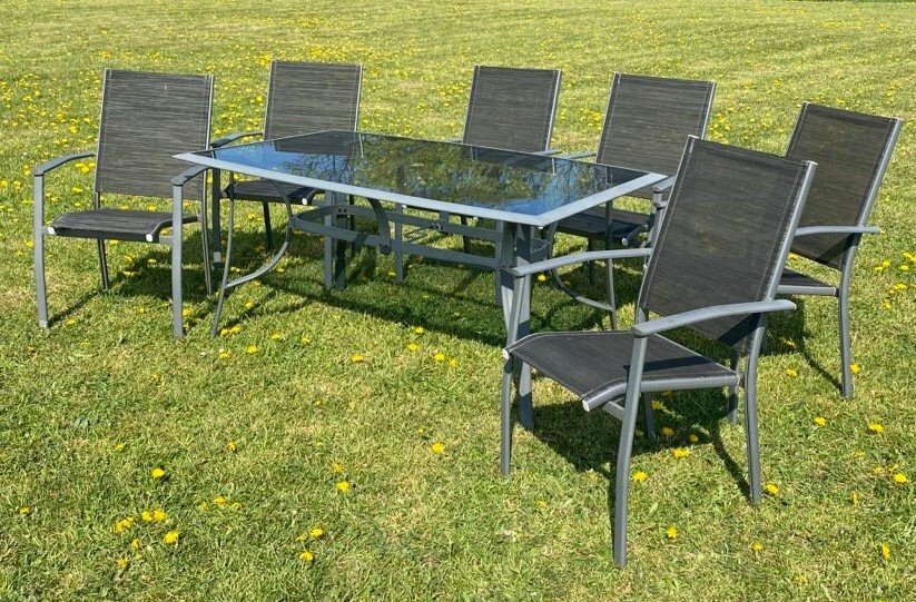 Good quality garden furniture table set with 6 chairs | in Winkleigh