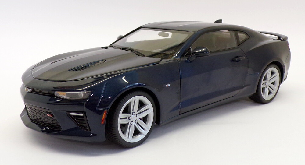 1/18 AutoWorld シェボレー カマロ SS AutoWorld 1/18 2016 Chevrolet Camaro SS-50th Anniversary