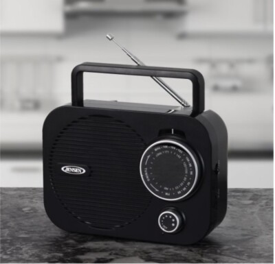 Jensen Black AM FM Portable AC DC Table Radio with Auxiliary Input USA Seller