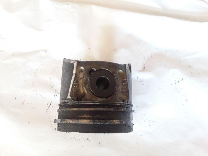 Peugeot 407 Coupe 6c 085190 Piston 2.00 Diesel 100kw 2006 25492807