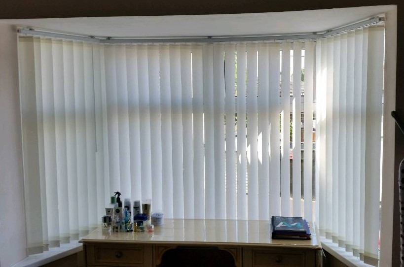 4 x Vertical blinds in cream colour in Hall Green, West Midlands