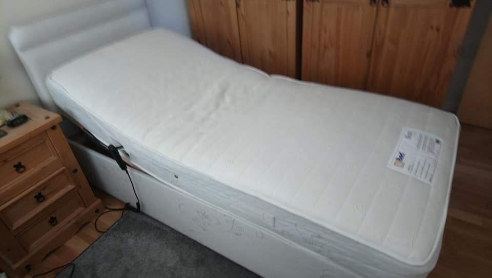 2 SINGLE ELECTRIC BEDS PURCHASED FROM LLOYDS PHARMACY in Stalham