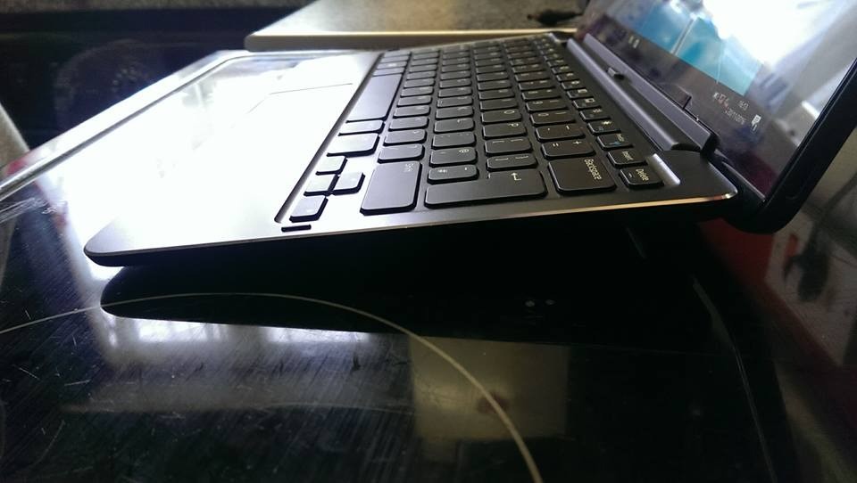 Dell Tablet detachable keyboard T06G windows 10 64gb ssd 2gb ram in