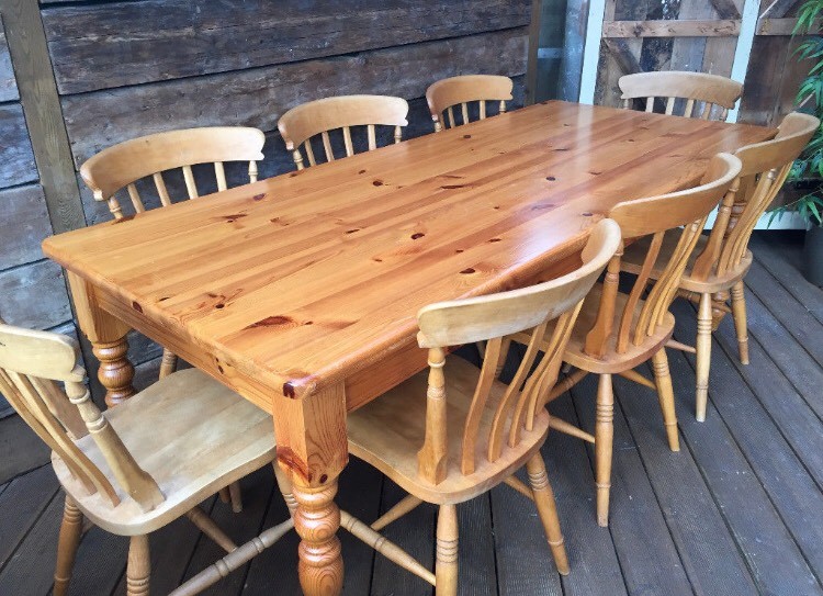 Very strong solid pine farmhouse dining table, 7ft long, great