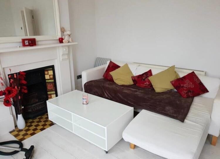 Fantastic 3 Bedroom Split Level Maisonette With Roof Garden Designer Bathroom Kitchen Queens Park In Willesden London Gumtree