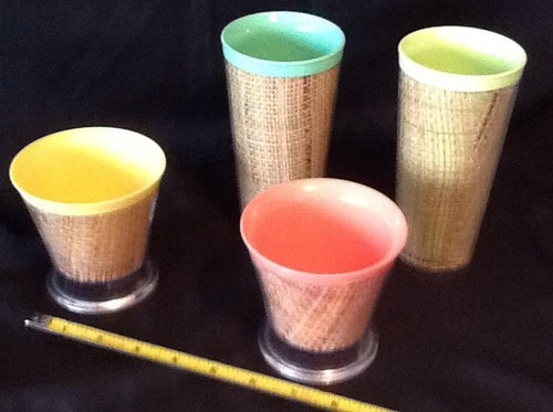 VINTAGE PLASTIC TUMBLERS And Dessert Cups Set Of 4
