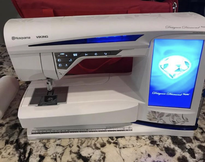 Husqvarna Viking Designer Diamond Computerized Sewing Machine