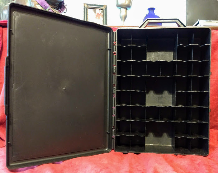 Hot Wheels 48 car carrying case,storage case with handle vintage