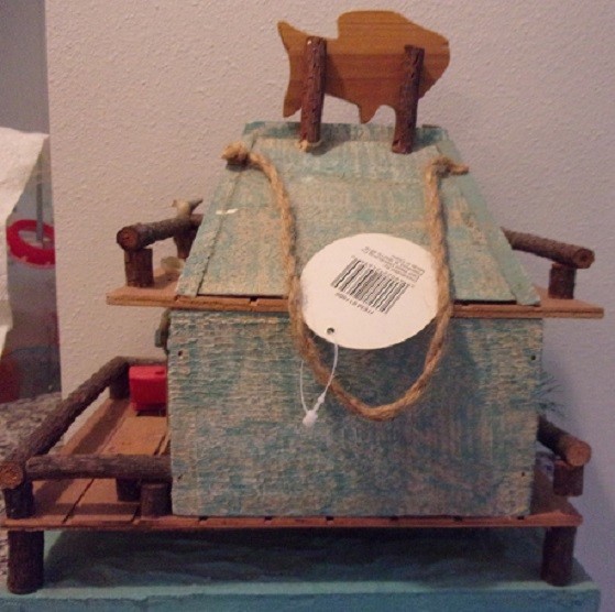 BIRDHOUSE: Jeff's Bait & Tackle ~ Gone Fishing Wood Cabin Bird House
