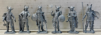 Fontanini Vikings - 6 unpainted 70mm plastic figures in 6 poses - silver color