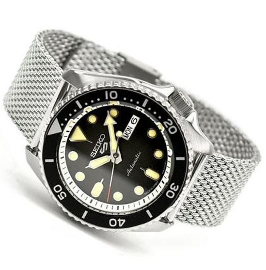 Pre-owned Seiko 5 Sports Automatic Black Dial Round Men's Watch Srpd73k1