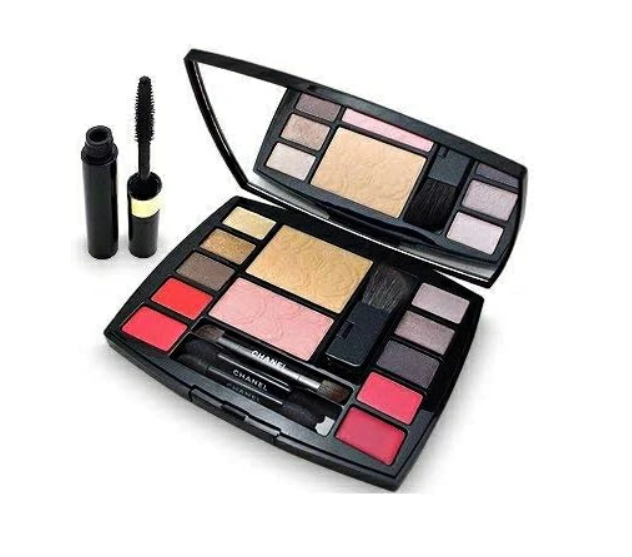 CHANEL Travel Makeup Palette HARMONIE DE CAMELIAS Makeup