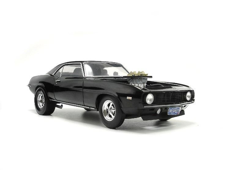 Collectible Model Cars & Trucks