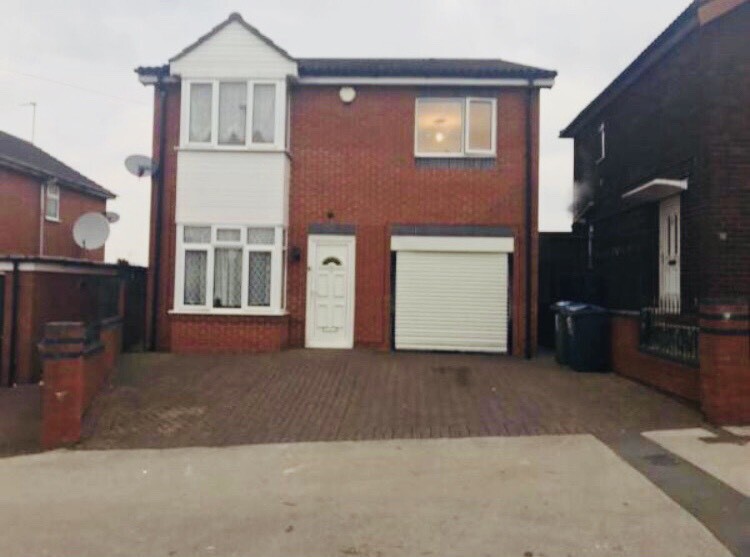 4 Bedroom Detached House to let in West Bromwich B70 9PZ in Sandwell