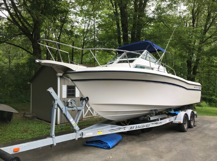 24ft 1988 Grady White