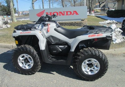 2017 Can-Am® Outlander™ DPS™ 850