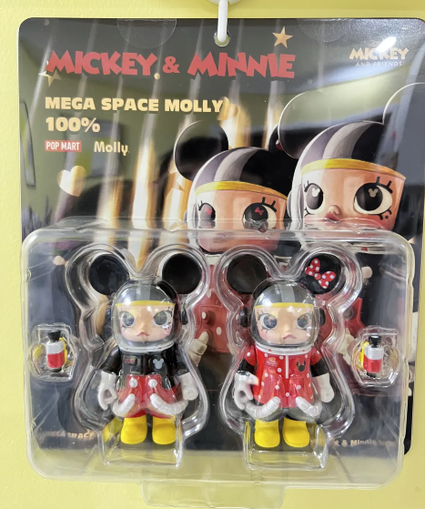 MEGA SPACE MOLLY 100% MICKEY AND MINNIE LIMITED EDITION FIGURE TOY