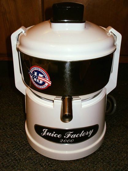Juice Factory 2000 Stainless Steel Fruit Vegetable Juicer W/Box New Opened