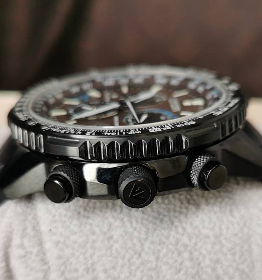 Pre-owned Citizen Radio Controlled Brown Dial Sapphire Crystal World Time Watch Cb5005-13x