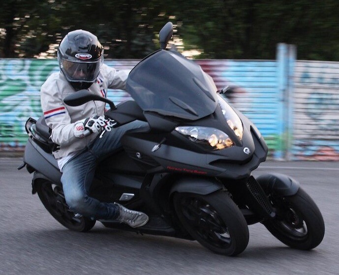 Quadro4 Auto scooter Trike Quadro 4 four wheel leaning ...