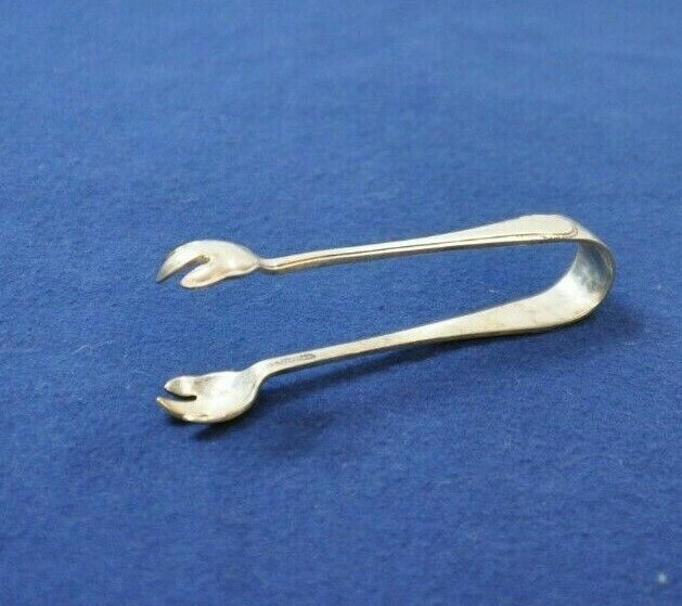 Lot of 4 Sterling Silver Sugar Tongs and 2 Sterling Salt Spoons (HEY)