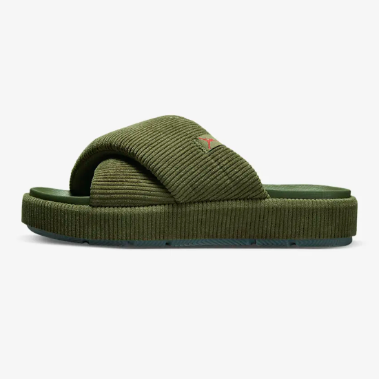 

Женские шлепанцы Nike Jordan Sophia Medium Olive (DO8863-200), Nike Jordan Sophia