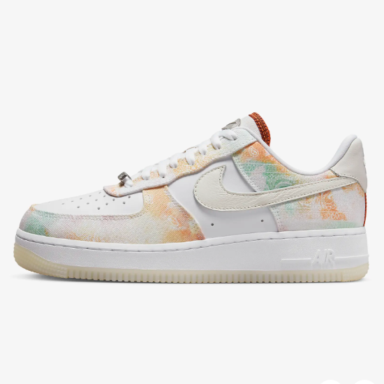 Женские кроссовки Nike Air Force 1 07 с принтом Пейсли (FJ7739-101) Expeditedship