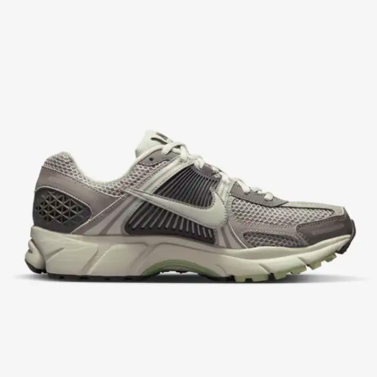 Nike vomero 5 paris sale