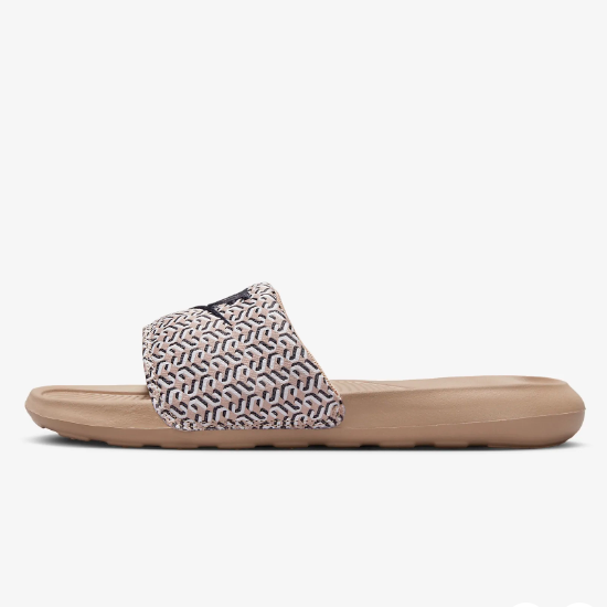 

Женские шлепанцы Nike Victory One X United In Victory, конопля (FB2558-200), Black/ ivory, Nike Women's Victory One