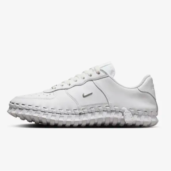 

Женские кроссовки Nike X Jacquemus J Force 1 Low LX (DR0424-100) Expeditedship, Белый, Nike J Force 1