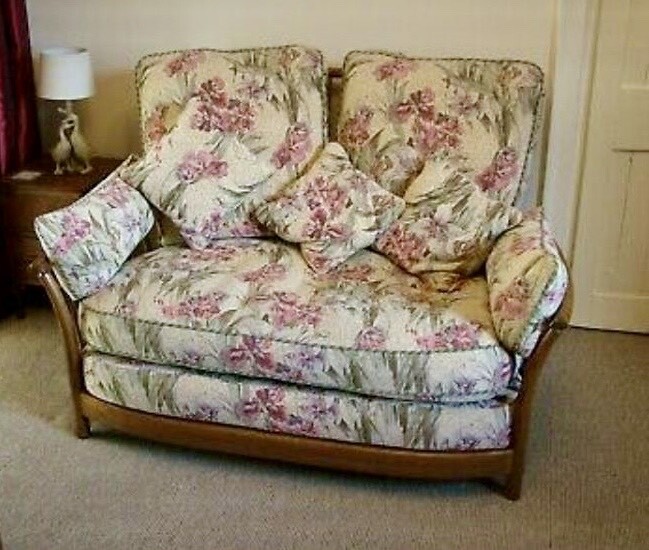 Ercol Renaissance High Back 2 seater Sofa immaculate condition in