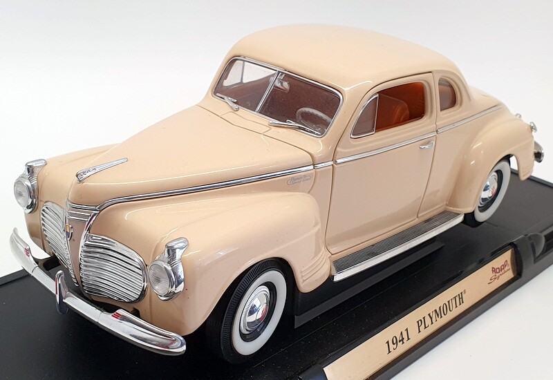ロードレジェンド 1/18 1941 PLYMOUTH(ブルー) ロードレジェンド 1/18 1941 PLYMOUTH(ブルー) おもちゃ