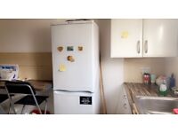 (AVAILABLE NOW) ..CLEAN DOUBLE ROOM in LEYTON, E10 6JH IN AN UPSTAIRS FLAT .. £616pcm !