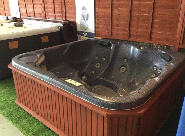 Used Spaform odyssey hot tub with warranty in Havant, Hampshire Gumtree