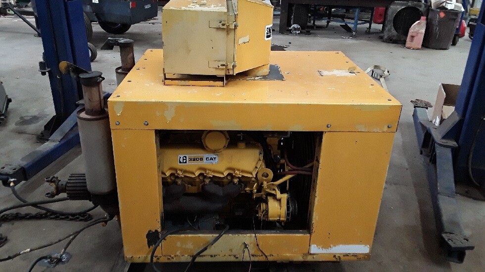 Caterpillar Cat 3208 Power Unit 210hp 347 Hrs COmplete With PTO & Hydraulic Pump