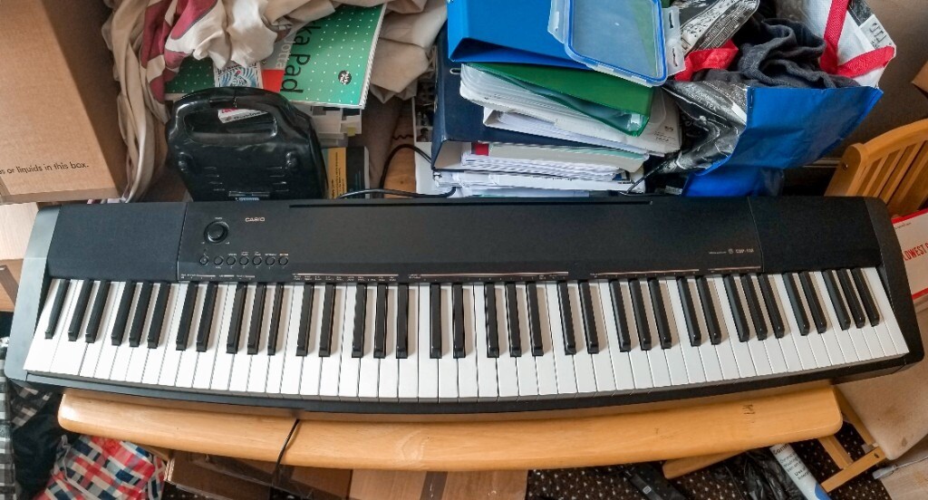 Casio CDP130 piano keyboard (88 hammer weighted keys) + USBB + pedal