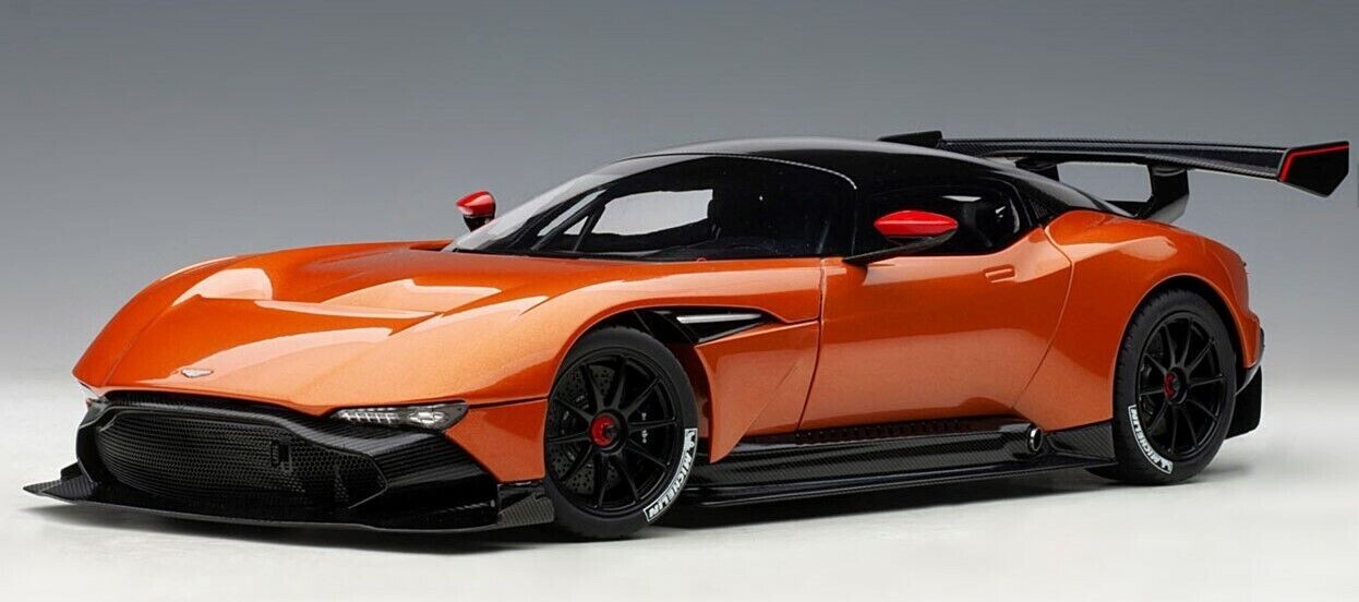 1/18 Aston Martin Vulcan Madagascar Orange W/Carbon Top 1/18 Aston Martin Vulcan Madagascar Orange W/Carbon Top