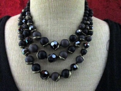 Crowd Pleaser 16''-20'' Glass Acrylic Brass Necklace NWOT Premier Designs Jewelry