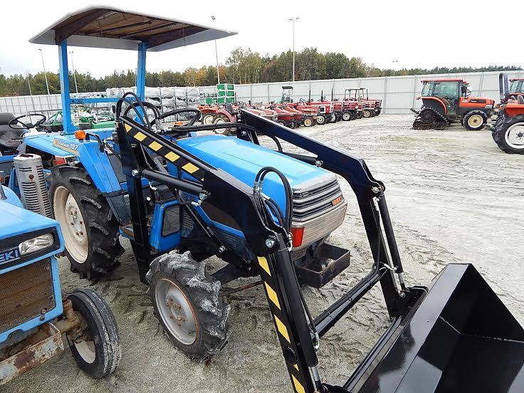 Frontlader mit Schaufel für Traktor Kleintraktor