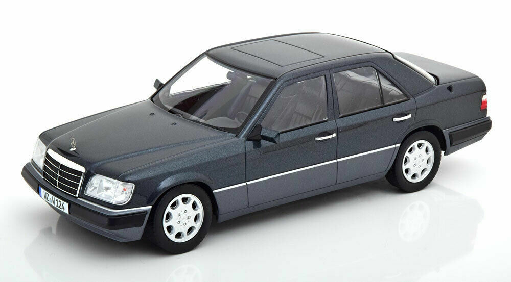 Mercedes-Benz E-Klasse T-Modell★1/18 1/18 Mercedes-Benz Mercedes E-Class E-Klasse E300 S213 T