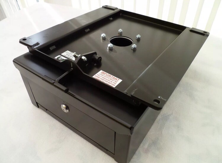 VW T5 transporter passenger seat swivel base in Whinmoor, West