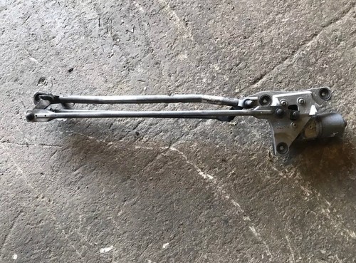 Volvo S40 front wiper mechanism and motor 04-06