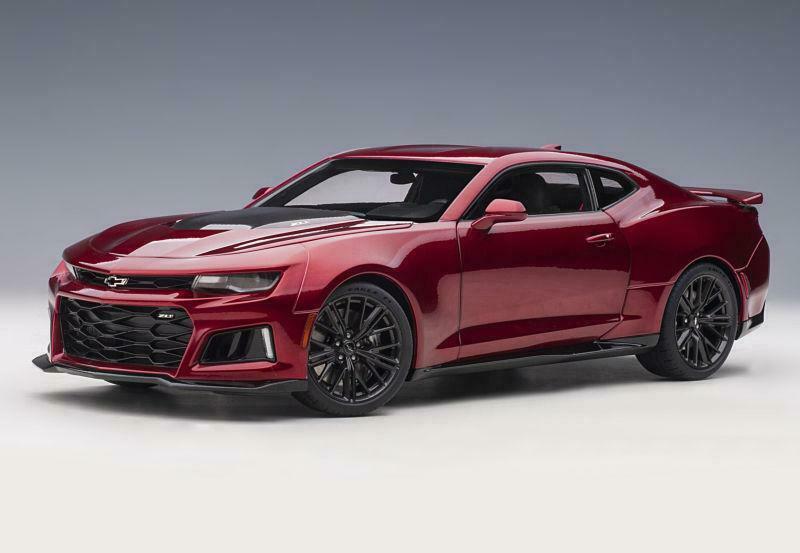 Chevrolet Camaro 赤 1/18スケールモデル 1:18 1981 Chevrolet Camaro Z/28 - Red with Orange Tri Color