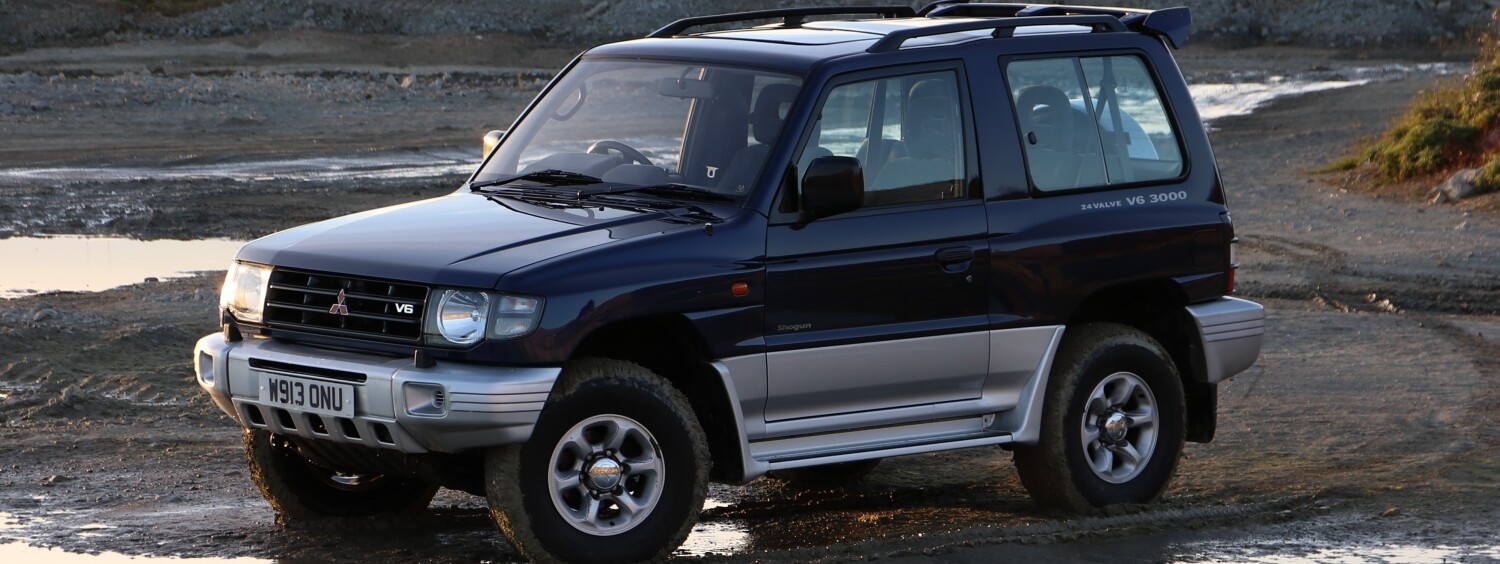 Mitsubishi Pajero / Shogun SWB Black Raptor 2.5