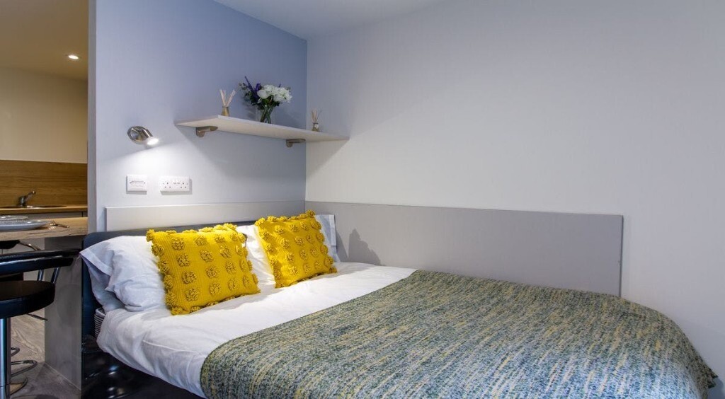 STUDENT ROOM TO RENT IN LEICESTER. ENSUITE WITH PRIVATE ROOM, PRIVATE