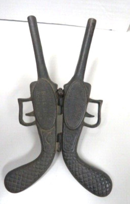 Vintage Cast Iron - American Bull Dog Boot Jack - Gun Shape- Folds  Out